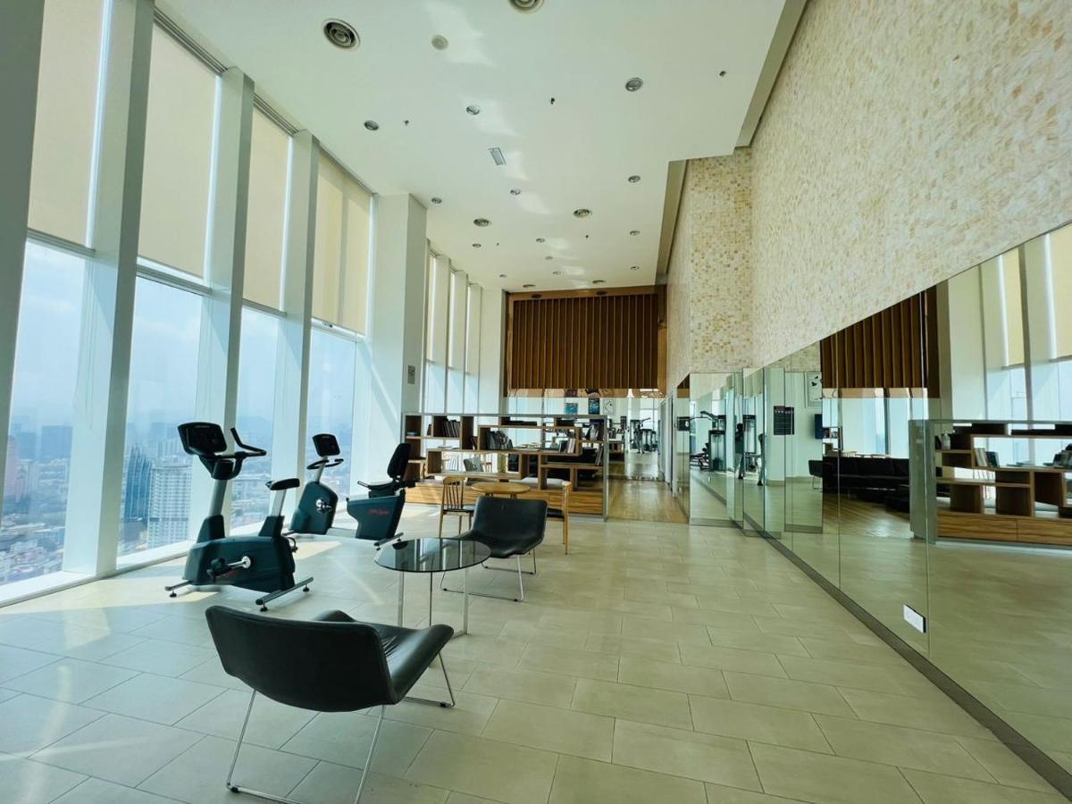 The Platinum Klcc By Cozy White Apartment Kuala Lumpur Exterior photo